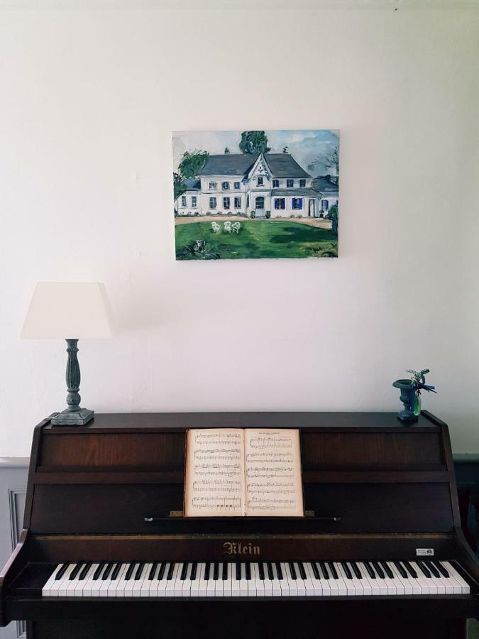 Bed and Breakfast Manoir De L'As De Trefle Isneauville Exterior foto